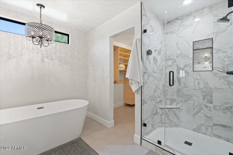 Full Primary Bathroom