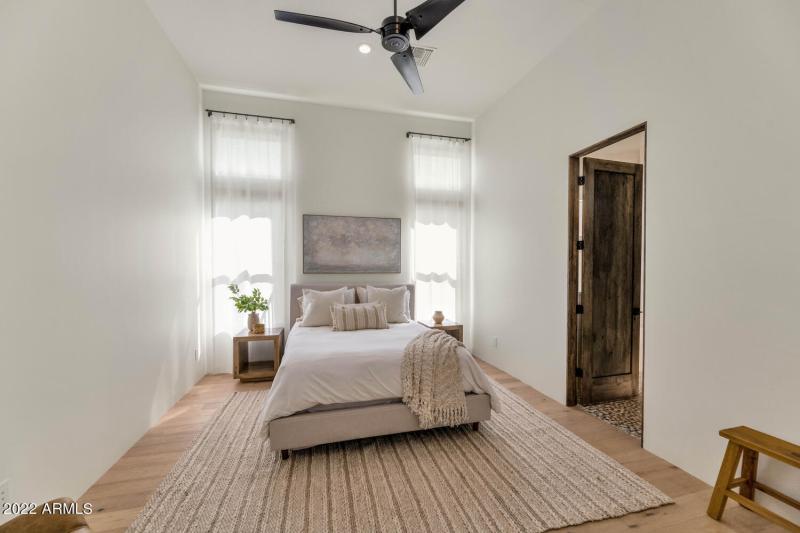 7566 E Sundown Ct-large-026-033-7566 E S