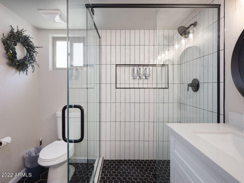 PROPERTYIMAGECO_6839EKeltonLn_WEB-15