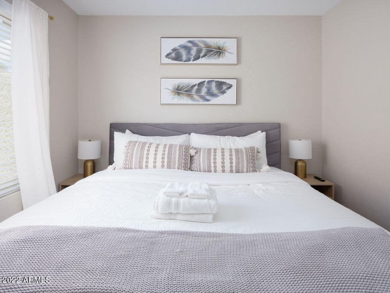 PROPERTYIMAGECO_6839EKeltonLn_WEB-24