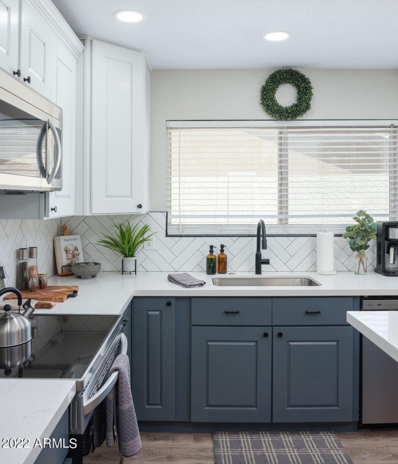 PROPERTYIMAGECO_6839EKeltonLn_WEB-29