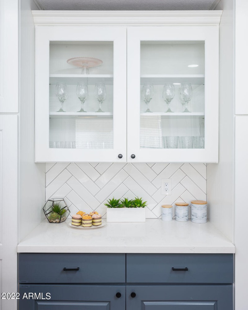 PROPERTYIMAGECO_6839EKeltonLn_WEB-31