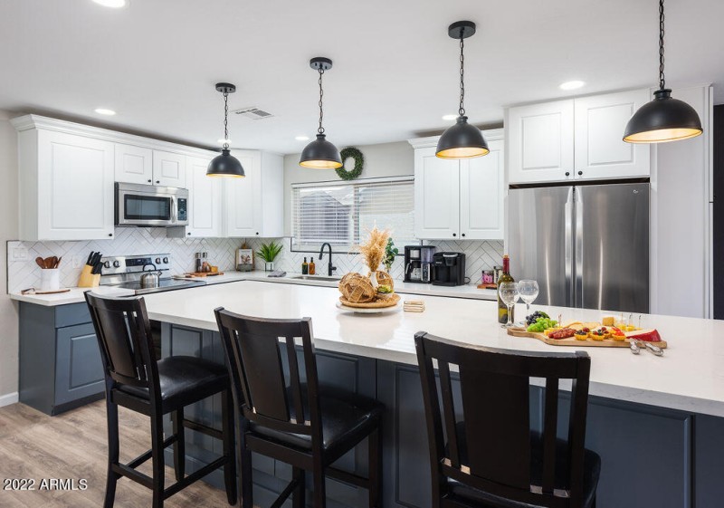 PROPERTYIMAGECO_6839EKeltonLn_WEB-42