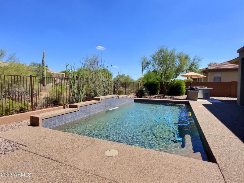 1946 W Eastman - Pool c