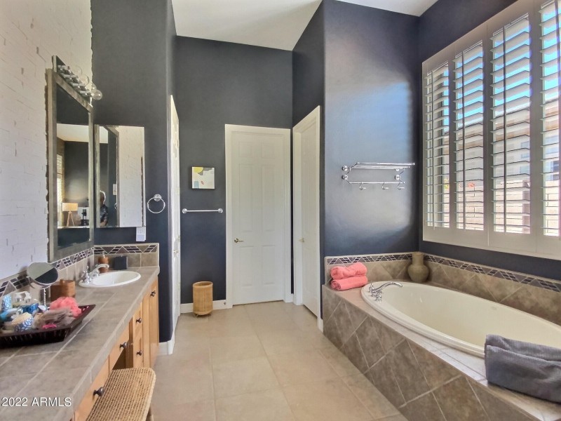 1946 W Eastman - Primary Bathroom a