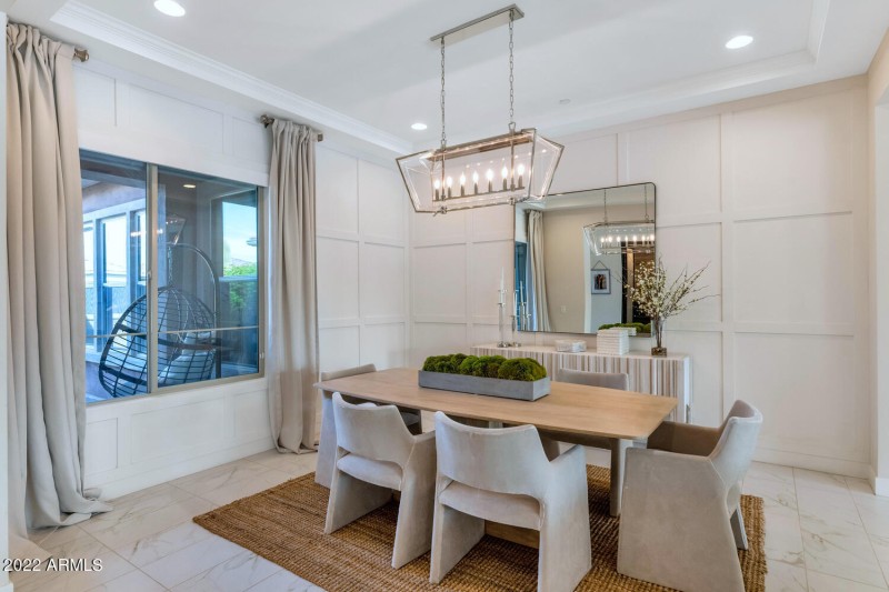 2855 E Los Gatos Dr-large-009-036-2855 E