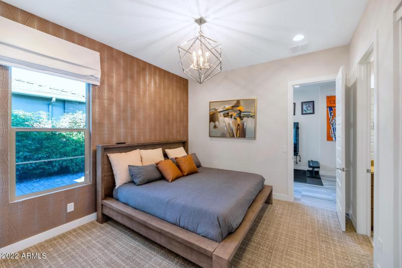 2855 E Los Gatos Dr-large-029-046-2855 E