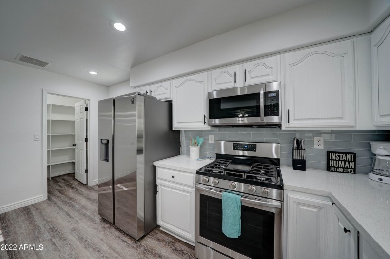 77 W Baseline Spur-15