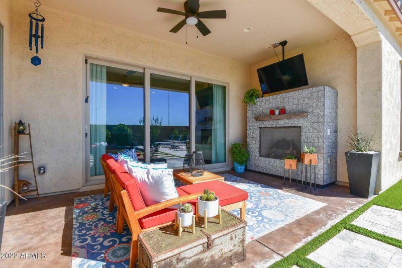 Covered Patio-Fireplace