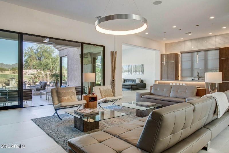 29_19823_N_83rd_Pl__29_mls