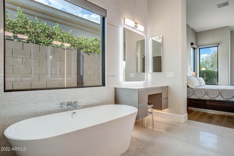 54_19823_N_83rd_Pl__54_mls