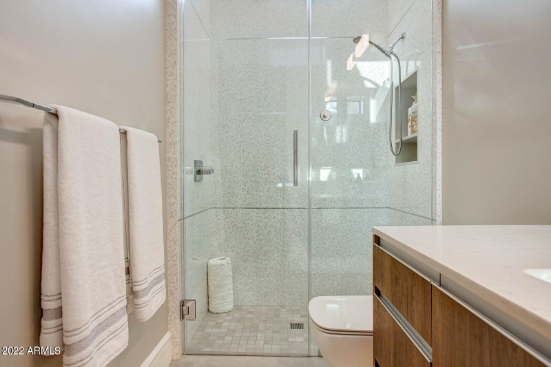 63_19823_N_83rd_Pl__63_mls