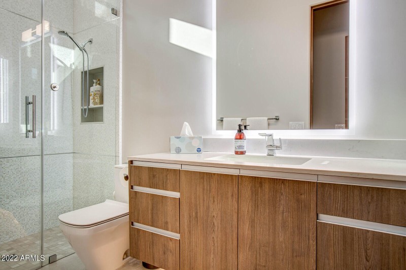 64_19823_N_83rd_Pl__64_mls