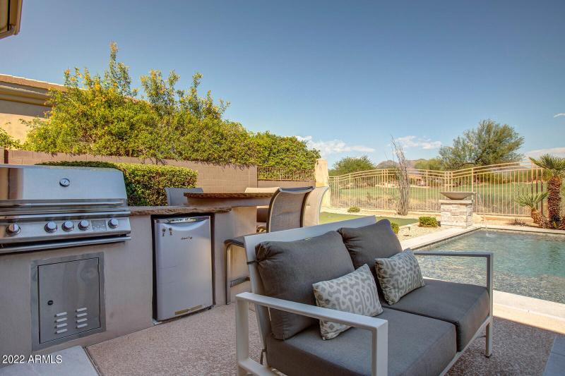 72_19823_N_83rd_Pl__72_mls