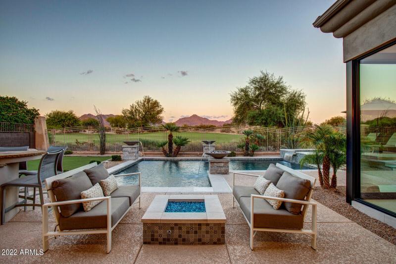 85_19823_N_83rd_Pl__85_mls