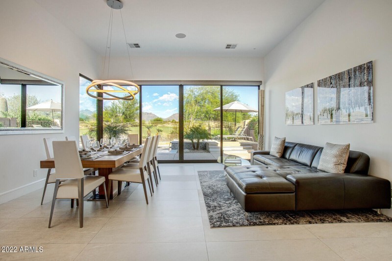 18_19823_N_83rd_Pl__19_mls