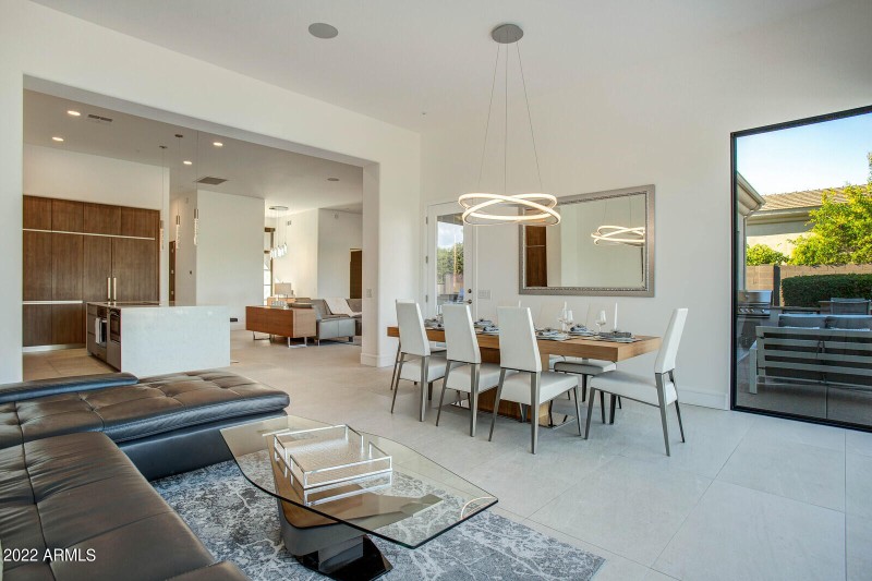 22_19823_N_83rd_Pl__22_mls