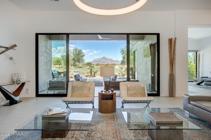 30_19823_N_83rd_Pl__30_mls