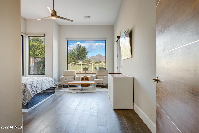 43_19823_N_83rd_Pl__43_mls