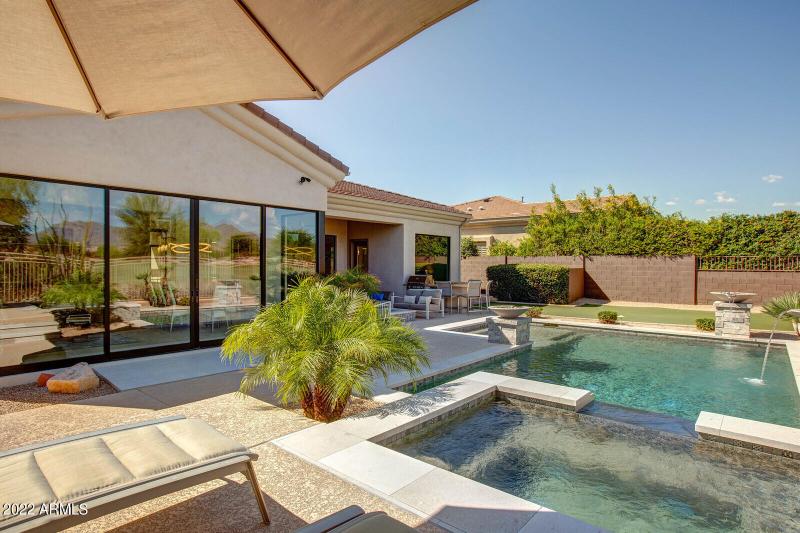 82_19823_N_83rd_Pl__82_mls