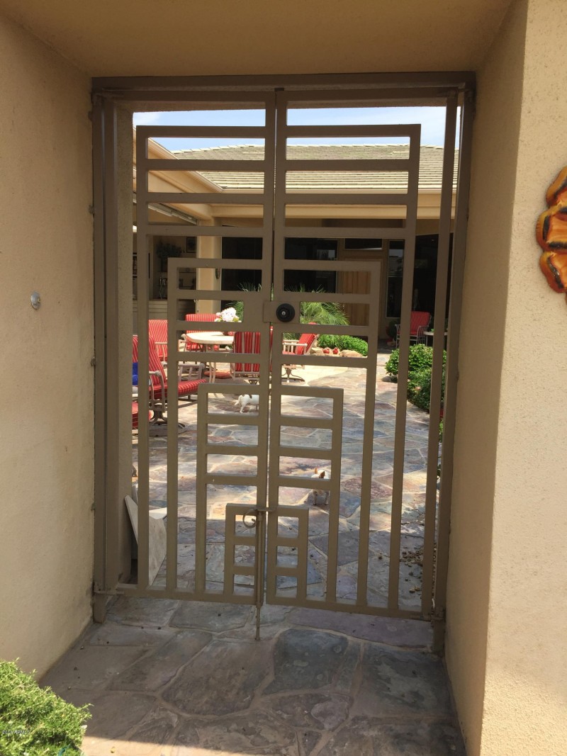 ENTERANCE TO FRONT COURTYARD OASIS