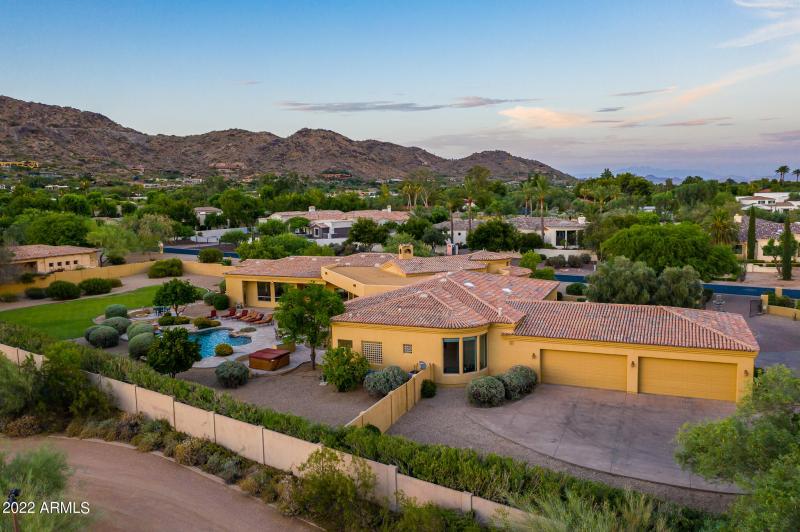 plenty of parking as well