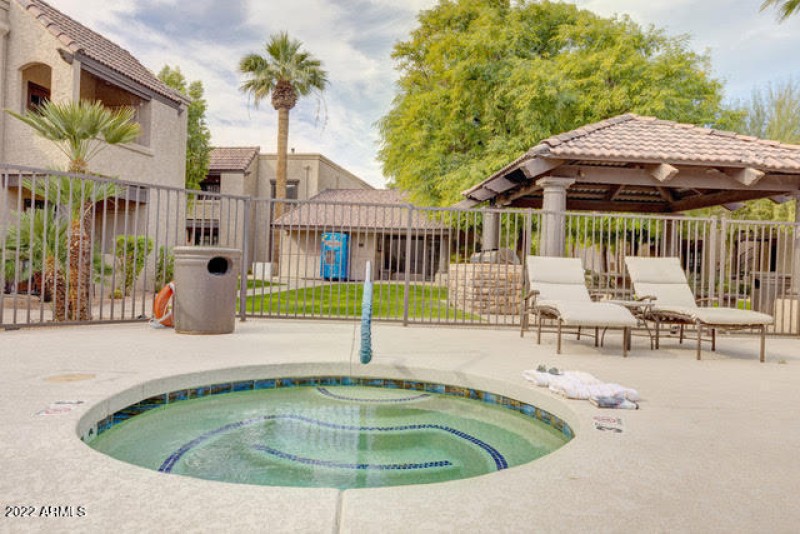 Jacuzzi and BBQ area