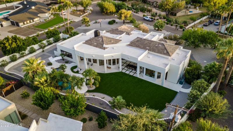 82 - Royal View Drone