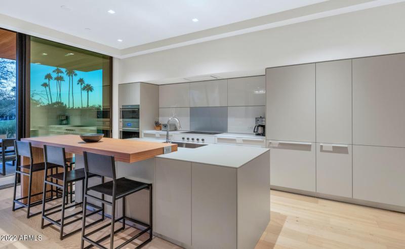 6331 E Phoenician Blvd-large-022-026-633