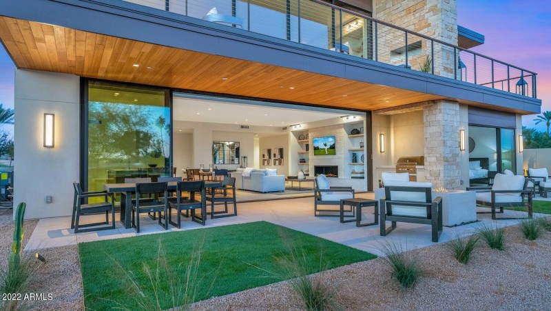 6331 E Phoenician Blvd-large-029-023-633