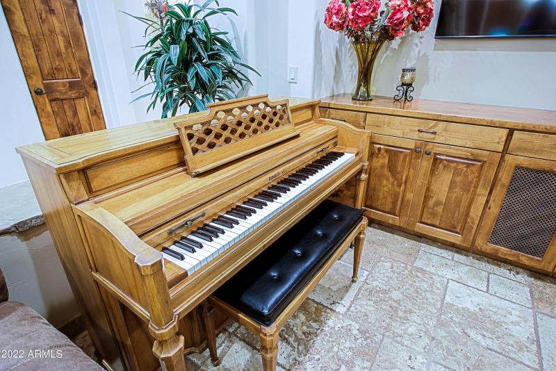 Detail - Greatroom 4