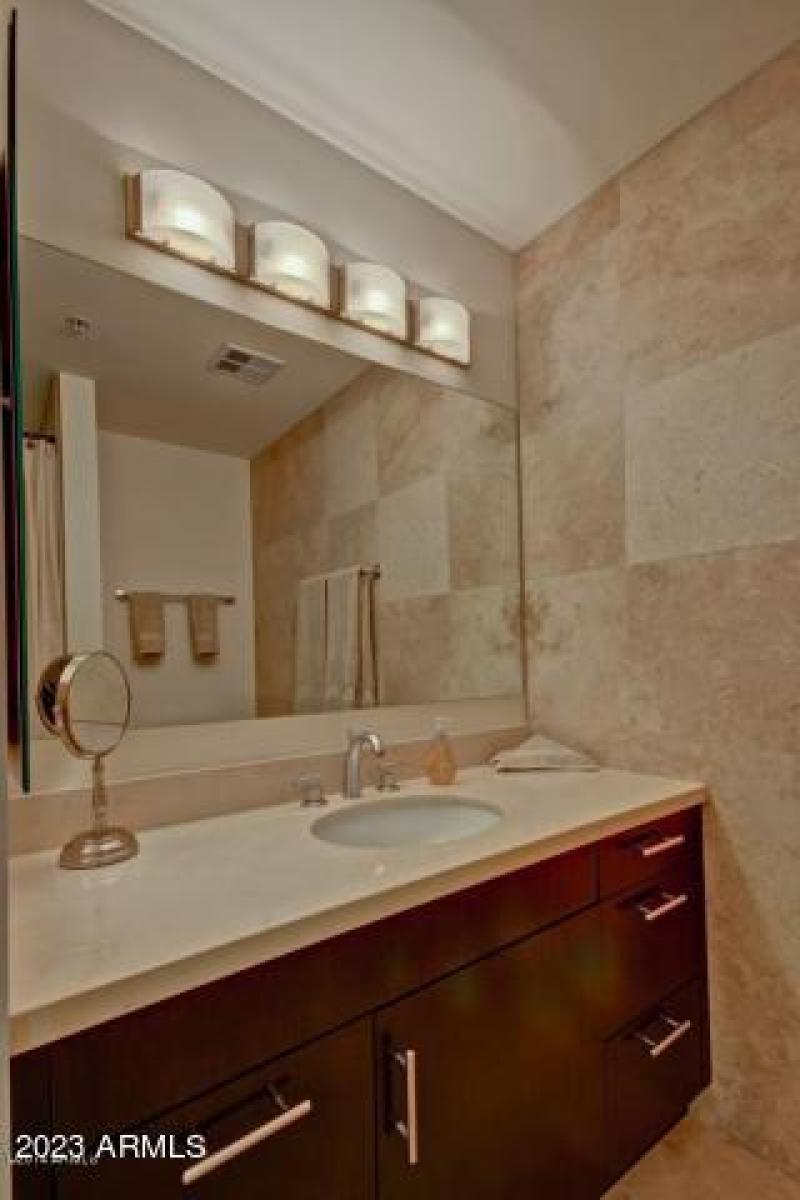 20151026193835003729000000-o