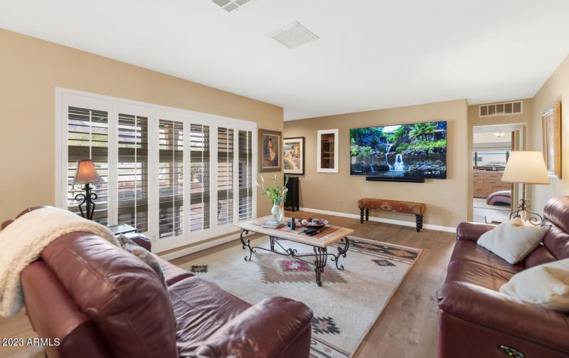 4597 E Calle Ventura-large-012-022-4597