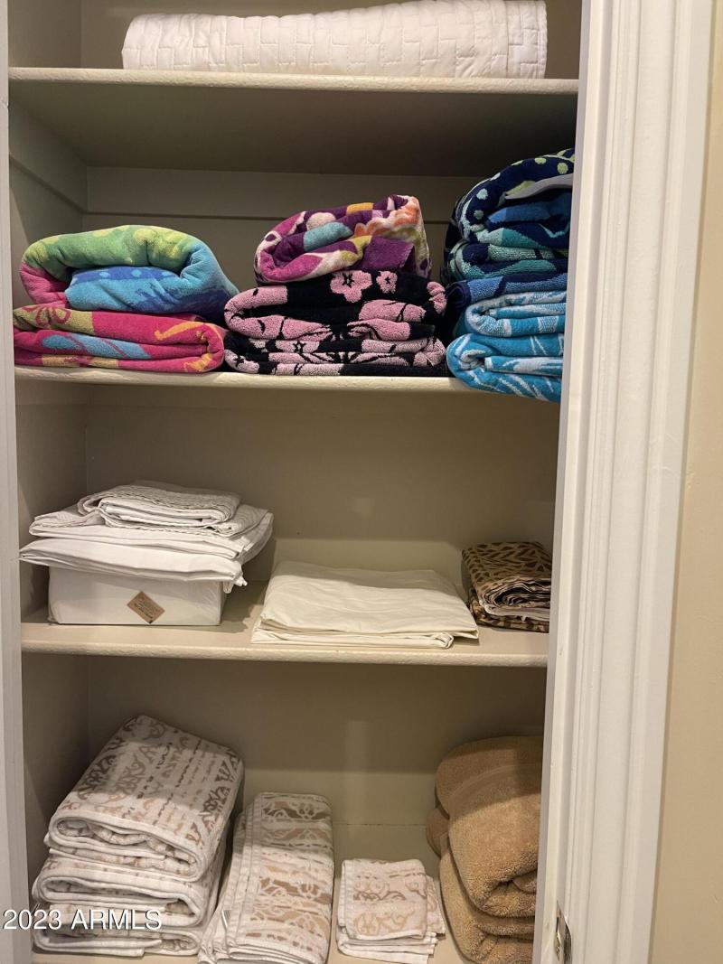 MASTER LINEN CLOSET