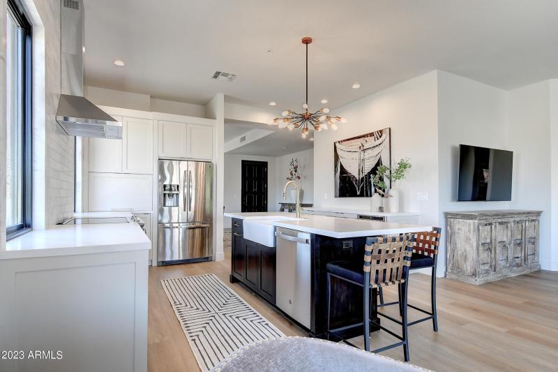 13810 N Woodside Dr (11)