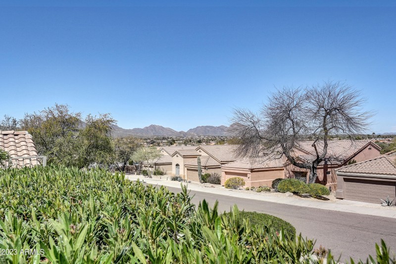 13810 N Woodside Dr (32)