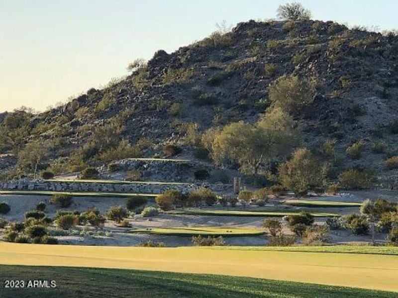 ISAAC GOLF TERRACE