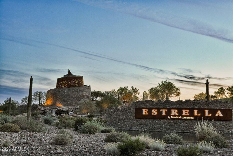 ESTRELLA SIGN