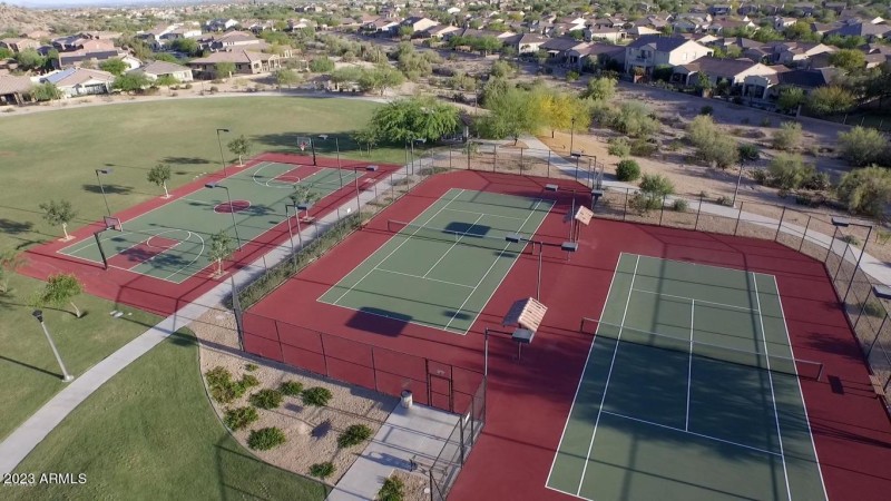 ESTRELLA TENNIS COURTS
