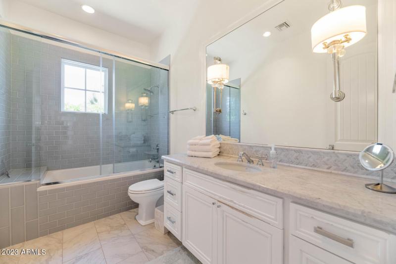 4202 N 64th St-large-037-027-4202 N 64th