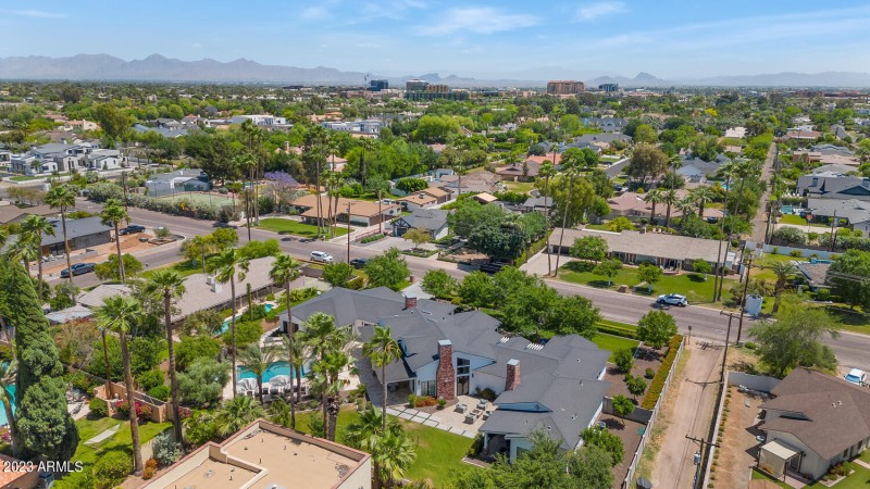 4202 N 64th St-large-043-006-4202 N 64th