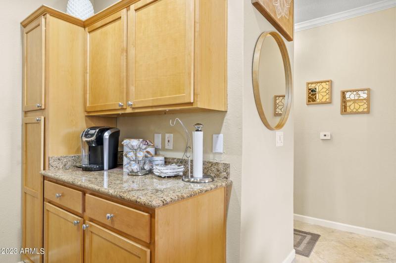 Dishes/Cookware/Included