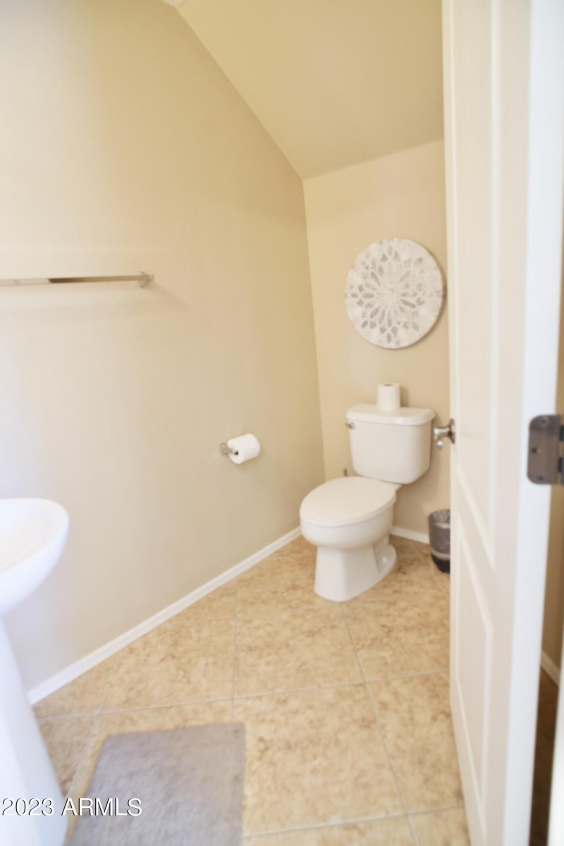 6FE2872A-1838-4761-8847-942A593D37C3_1_2