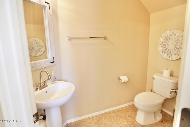 DB4E1F94-65F3-4959-87CE-59D857A60775_1_2