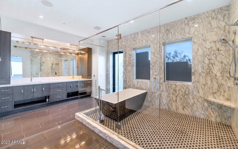 4010 E Canyon Ct-large-028-030-4010 Cany