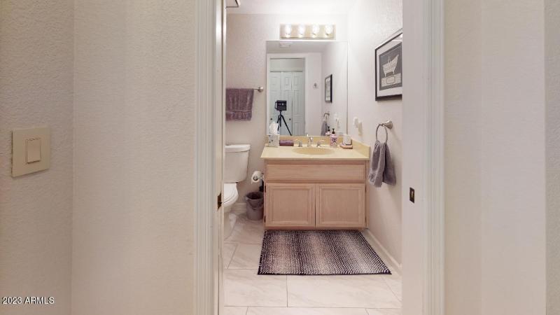 10476-E-Cannon-Dr-Bathroom(4)