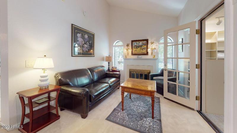 10476-E-Cannon-Dr-Living-Room(3)