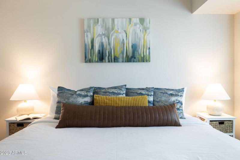 34-web-or-mls-6325-e-carolina-dr