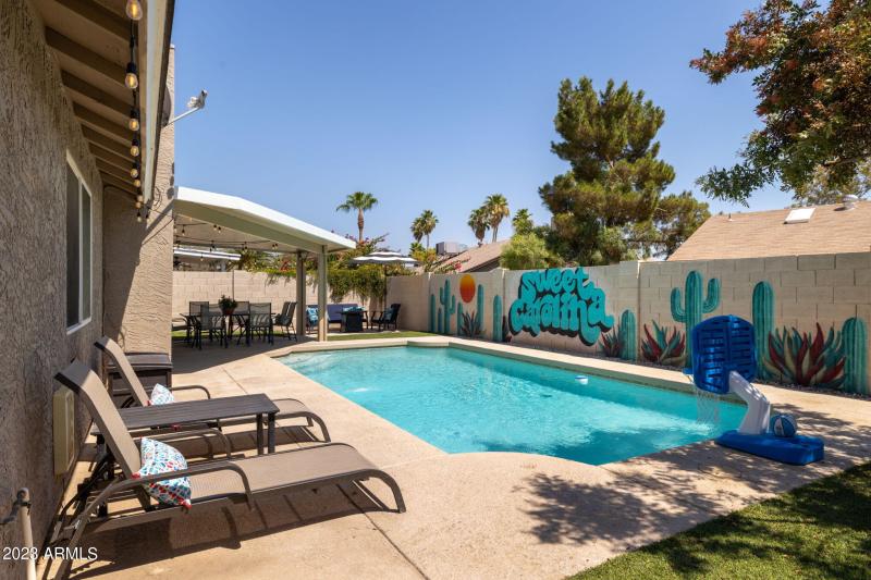 48-web-or-mls-6325-e-carolina-dr