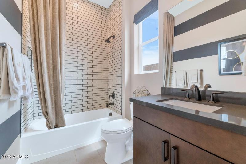 10118 E Tesla Ave-large-024-015-10118 E